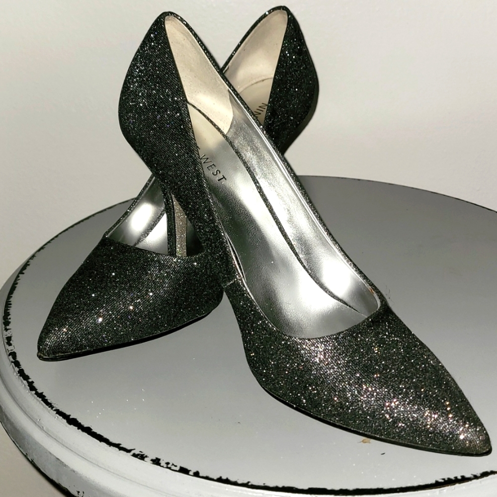 Nine West Glitter Pump